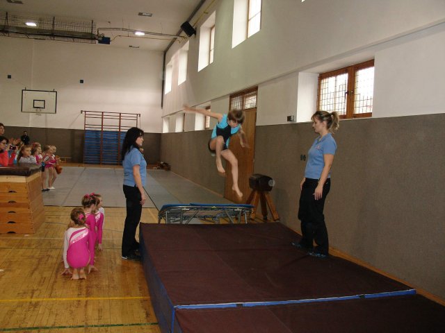 Oblastní závod TeamGym Mini, Junior I. a II. - Dvůr Králové nad Labem 30.11.2014