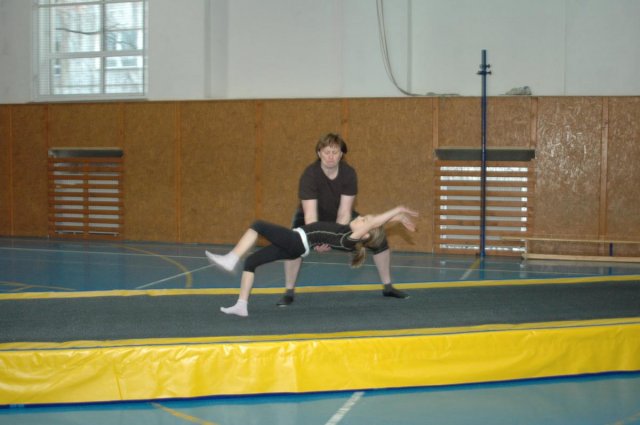 První trénink na tumblingu 04.03.2011